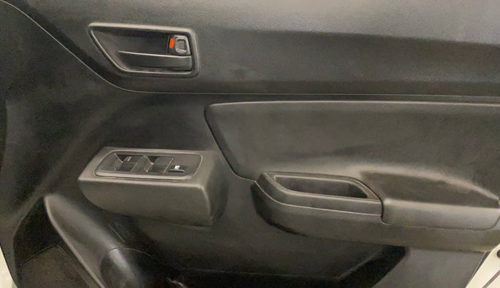 2023 Maruti Swift LXI, Petrol, Manual, 39,516 km, Driver Side Door Panels Control