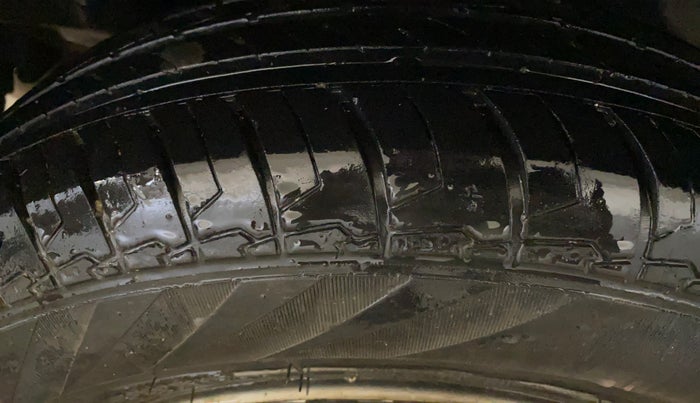 2023 Maruti Swift LXI, Petrol, Manual, 39,516 km, Right Rear Tyre Tread