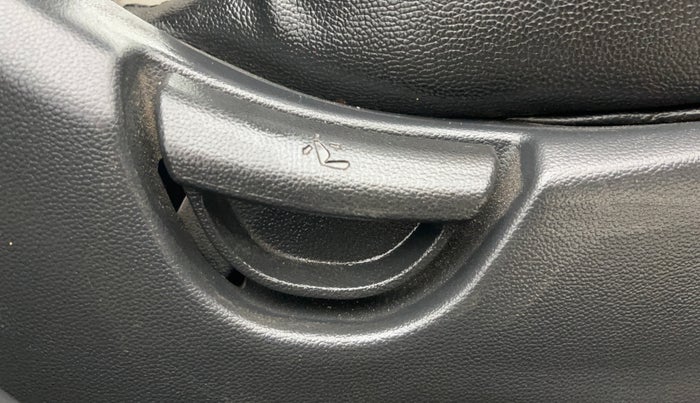 2015 Hyundai Grand i10 SPORTZ 1.2 KAPPA VTVT, Petrol, Manual, 38,450 km, Driver Side Adjustment Panel