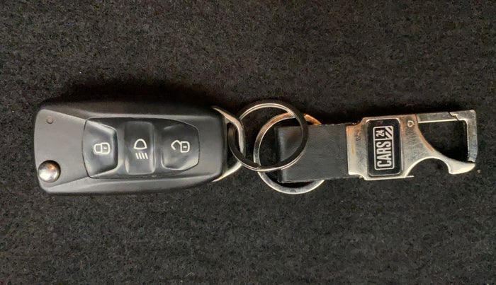 2017 Tata TIGOR XZA PETROL, Petrol, Automatic, 94,257 km, Key Close Up