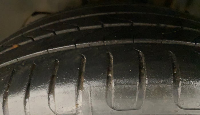 2017 Tata TIGOR XZA PETROL, Petrol, Automatic, 94,257 km, Left Front Tyre Tread