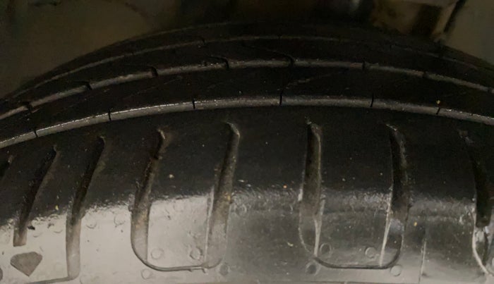 2017 Tata TIGOR XZA PETROL, Petrol, Automatic, 94,257 km, Right Front Tyre Tread