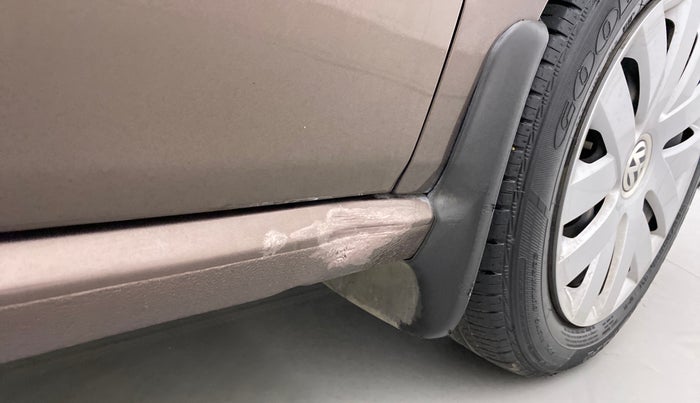 2017 Volkswagen Ameo COMFORTLINE 1.2L, Petrol, Manual, 94,674 km, Right running board - Slightly dented