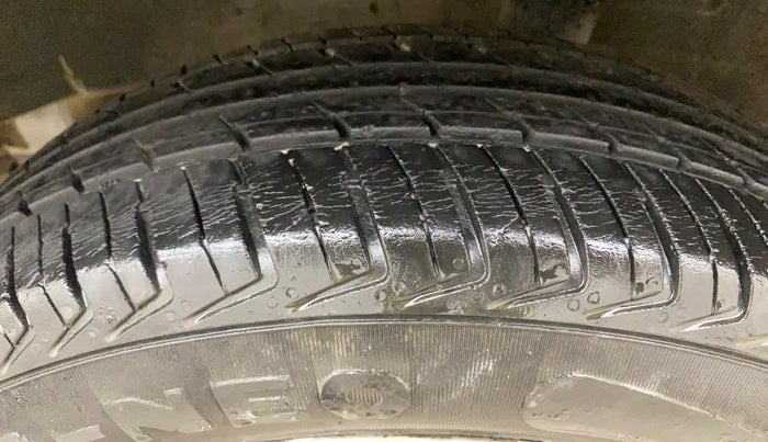 2017 Renault Kwid CLIMBER 1.0 AMT, Petrol, Automatic, 33,884 km, Left Rear Tyre Tread