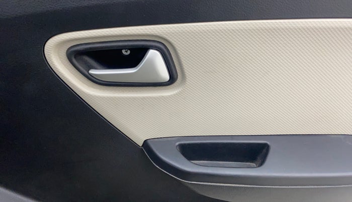 2019 Maruti Alto LXI O, Petrol, Manual, 14,377 km, Driver Side Door Panels Control