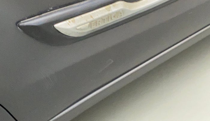 2012 Maruti Ertiga ZXI, CNG, Manual, 1,13,716 km, Right rear door - Minor scratches