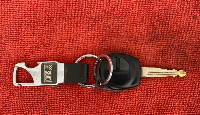 2012 Maruti Ertiga ZXI, CNG, Manual, 1,13,716 km, Key Close Up
