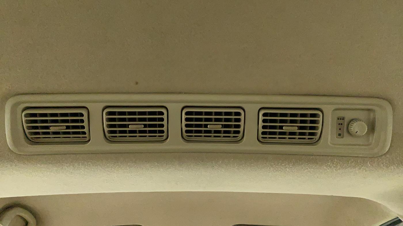 2012 Maruti Ertiga ZXI, CNG, Manual, 1,13,716 km, Rear AC Vents