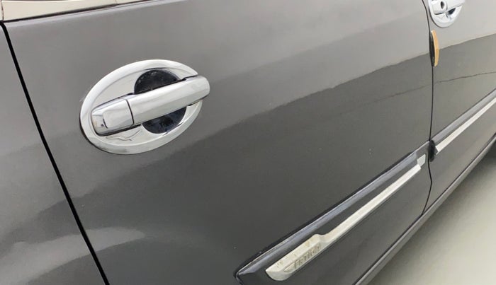 2012 Maruti Ertiga ZXI, CNG, Manual, 1,13,716 km, Right rear door - Slightly dented