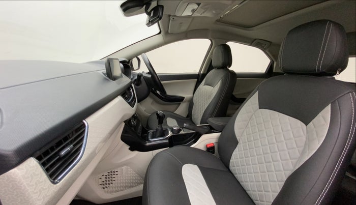 2021 Tata NEXON XZ PLUS PETROL SUNROOF, Petrol, Manual, 50,554 km, Right Side Front Door Cabin