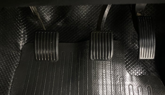 2016 Hyundai Grand i10 SPORTZ 1.1 CRDI, Diesel, Manual, 1,06,501 km, Pedals