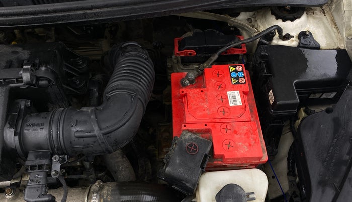 2016 Hyundai Grand i10 SPORTZ 1.1 CRDI, Diesel, Manual, 1,06,501 km, Engine View - Left