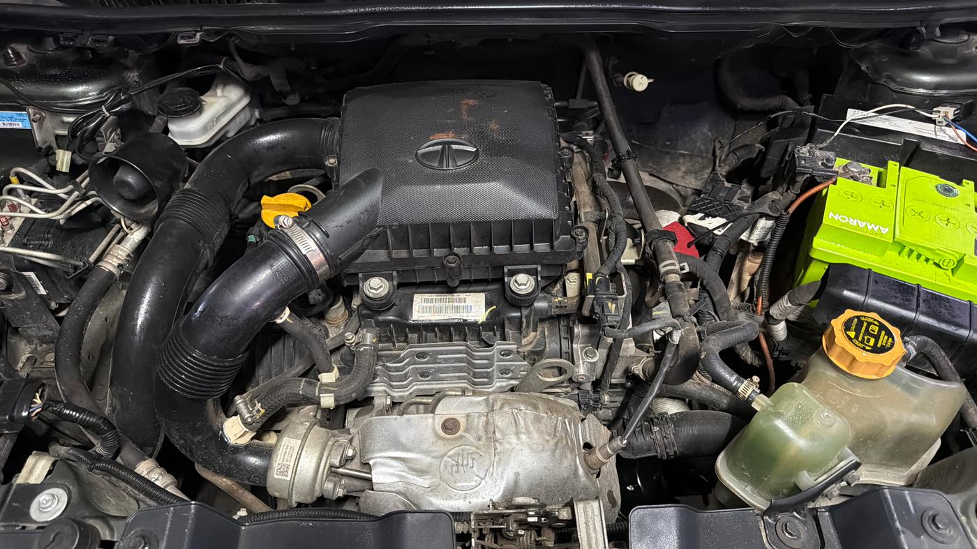 2021 Tata NEXON XE PETROL, Petrol, Manual, 97,080 km, Engine View