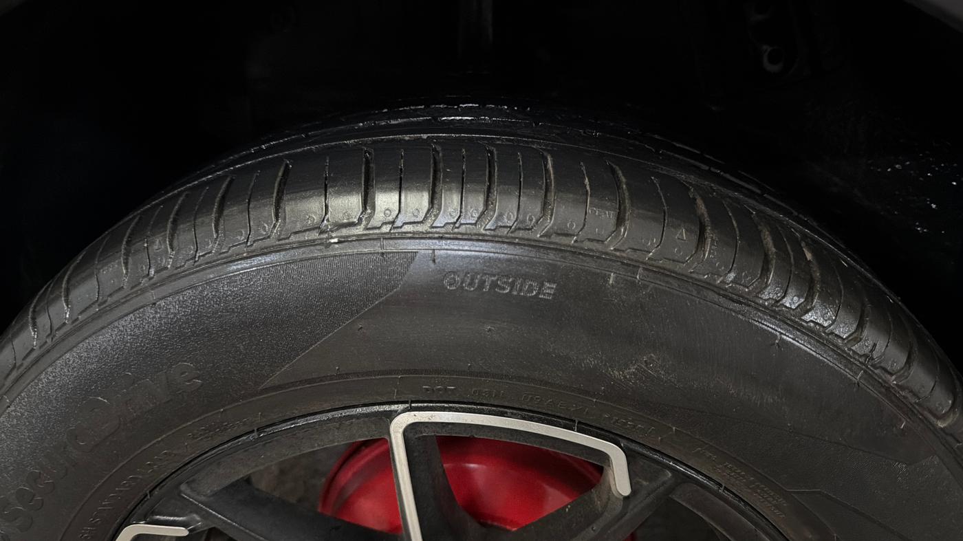 2021 Tata NEXON XE PETROL, Petrol, Manual, 97,080 km, Right Rear Tyre Tread