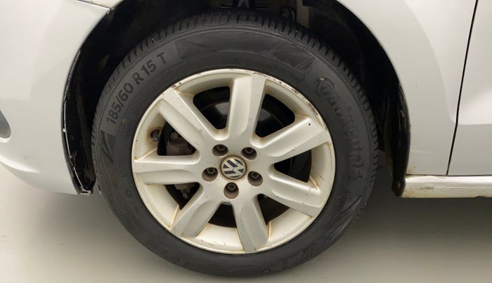 2012 Volkswagen Vento HIGHLINE 1.6 MPI, Petrol, Manual, 63,550 km, Left Front Wheel