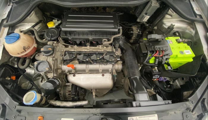 2012 Volkswagen Vento HIGHLINE 1.6 MPI, Petrol, Manual, 63,550 km, Open Bonet