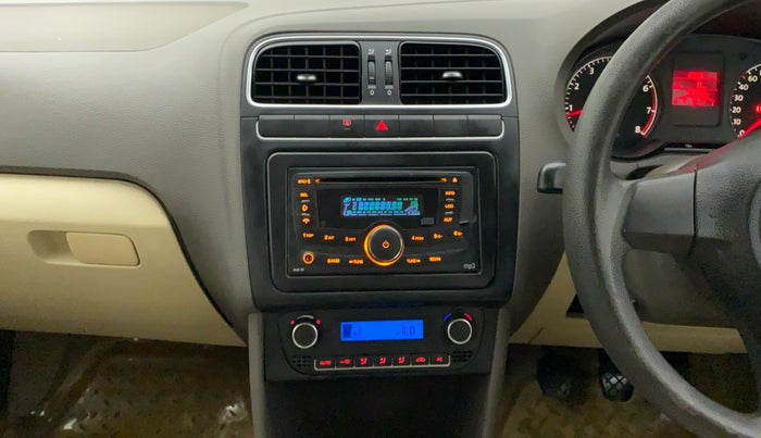 2012 Volkswagen Vento HIGHLINE 1.6 MPI, Petrol, Manual, 63,550 km, Air Conditioner