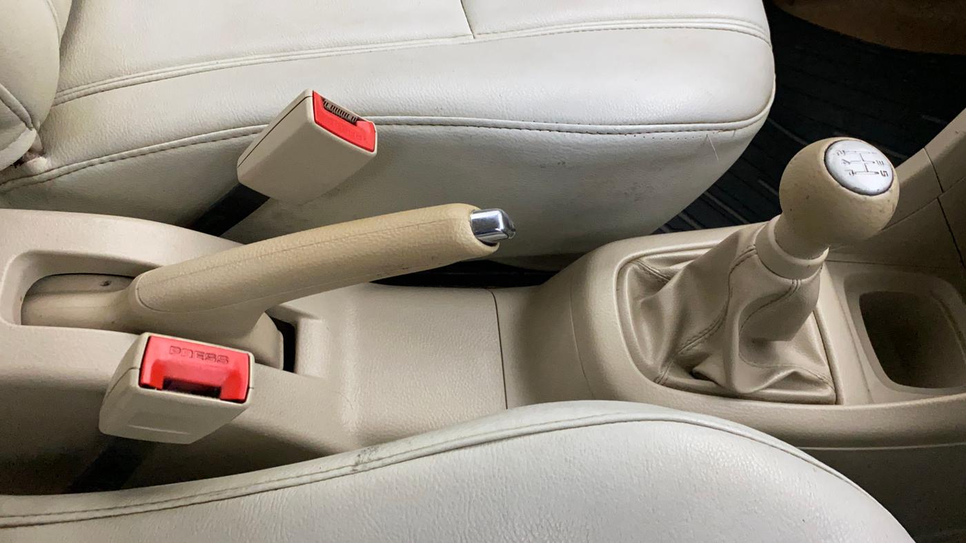 2013 Maruti Swift Dzire VXI, Petrol, Manual, 63,879 km, Gear Lever