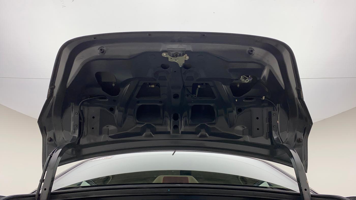 2013 Maruti Swift Dzire VXI, Petrol, Manual, 63,879 km, Boot Door Open