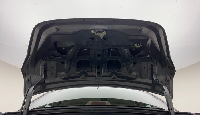 2013 Maruti Swift Dzire VXI, Petrol, Manual, 63,879 km, Boot Door Open