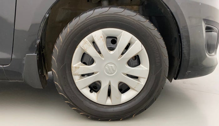 2013 Maruti Swift Dzire VXI, Petrol, Manual, 63,879 km, Right Front Wheel