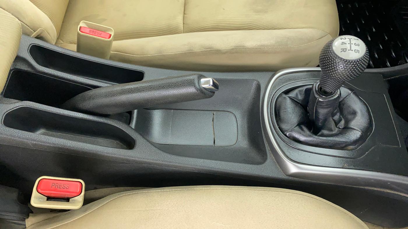2014 Honda City SV MT PETROL, Petrol, Manual, 60,378 km, Gear Lever