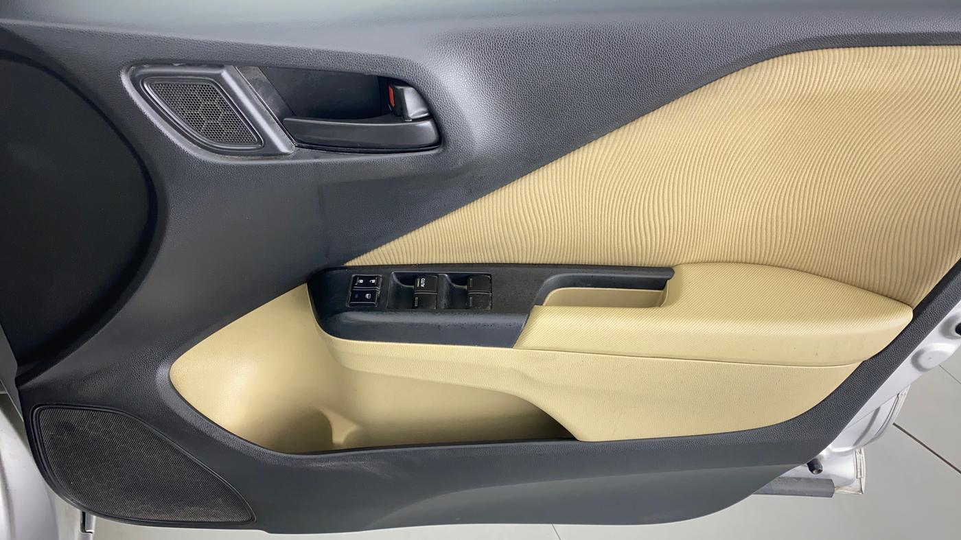 2014 Honda City SV MT PETROL, Petrol, Manual, 60,378 km, Driver Side Door Panels Control