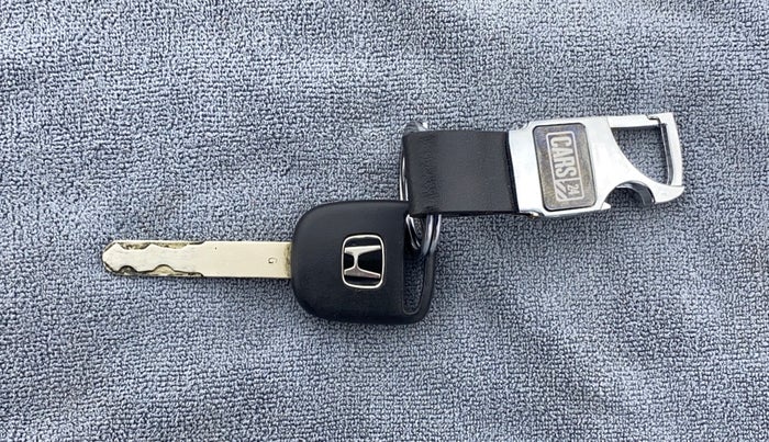 2014 Honda City SV MT PETROL, Petrol, Manual, 60,378 km, Key Close Up