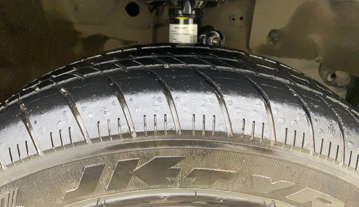 2015 Honda Amaze 1.2L I-VTEC S, CNG, Manual, 30,174 km, Right Front Tyre Tread