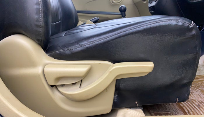 2015 Honda Amaze 1.2L I-VTEC S, CNG, Manual, 30,174 km, Driver Side Adjustment Panel