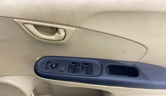 2015 Honda Amaze 1.2L I-VTEC S, CNG, Manual, 30,174 km, Driver Side Door Panels Control