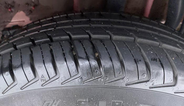 2019 Tata Tiago XE 1.2 REVOTRON, Petrol, Manual, 7,114 km, Left Rear Tyre Tread