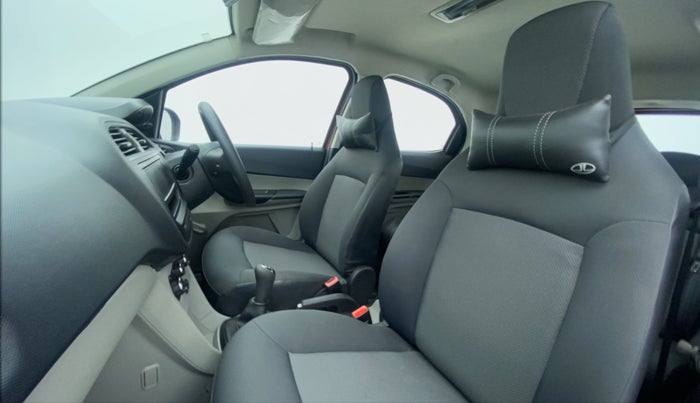2019 Tata Tiago XE 1.2 REVOTRON, Petrol, Manual, 7,114 km, Right Side Front Door Cabin
