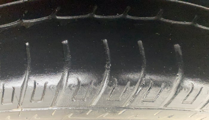 2017 Maruti Wagon R 1.0 VXI, Petrol, Manual, 35,617 km, Left Rear Tyre Tread