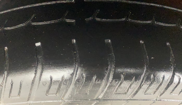 2017 Maruti Wagon R 1.0 VXI, Petrol, Manual, 35,617 km, Right Rear Tyre Tread