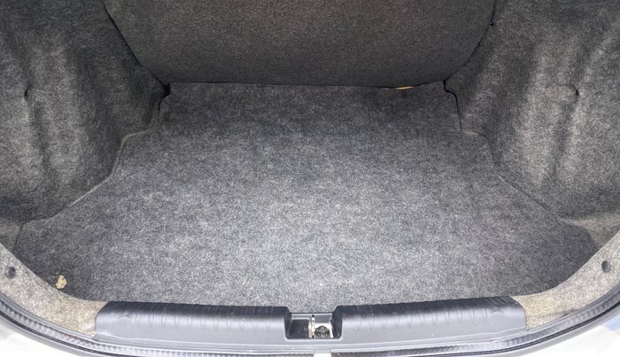 2016 Honda Amaze 1.2 SMT I VTEC, Petrol, Manual, 40,271 km, Boot Inside