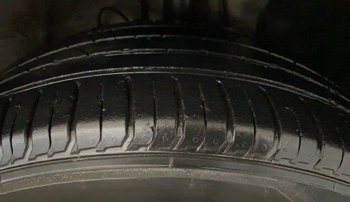 2020 Hyundai VENUE SX 1.0 TURBO, Petrol, Manual, 26,532 km, Right Front Tyre Tread