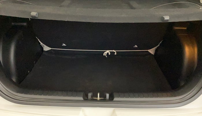 2020 Hyundai VENUE SX 1.0 TURBO, Petrol, Manual, 26,532 km, Boot Inside