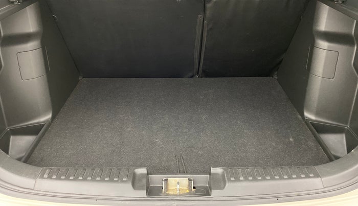 2019 Maruti Vitara Brezza ZDI AMT, Diesel, Automatic, 94,202 km, Boot Inside