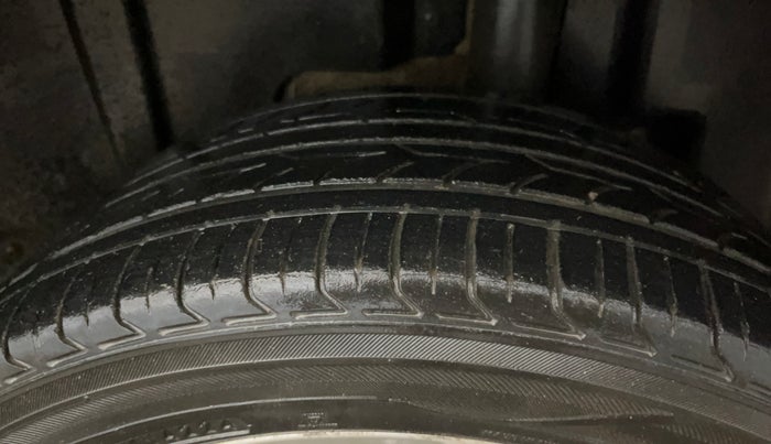 2022 Volkswagen VIRTUS COMFORTLINE TSI 1.0 MT, Petrol, Manual, 47,306 km, Left Rear Tyre Tread