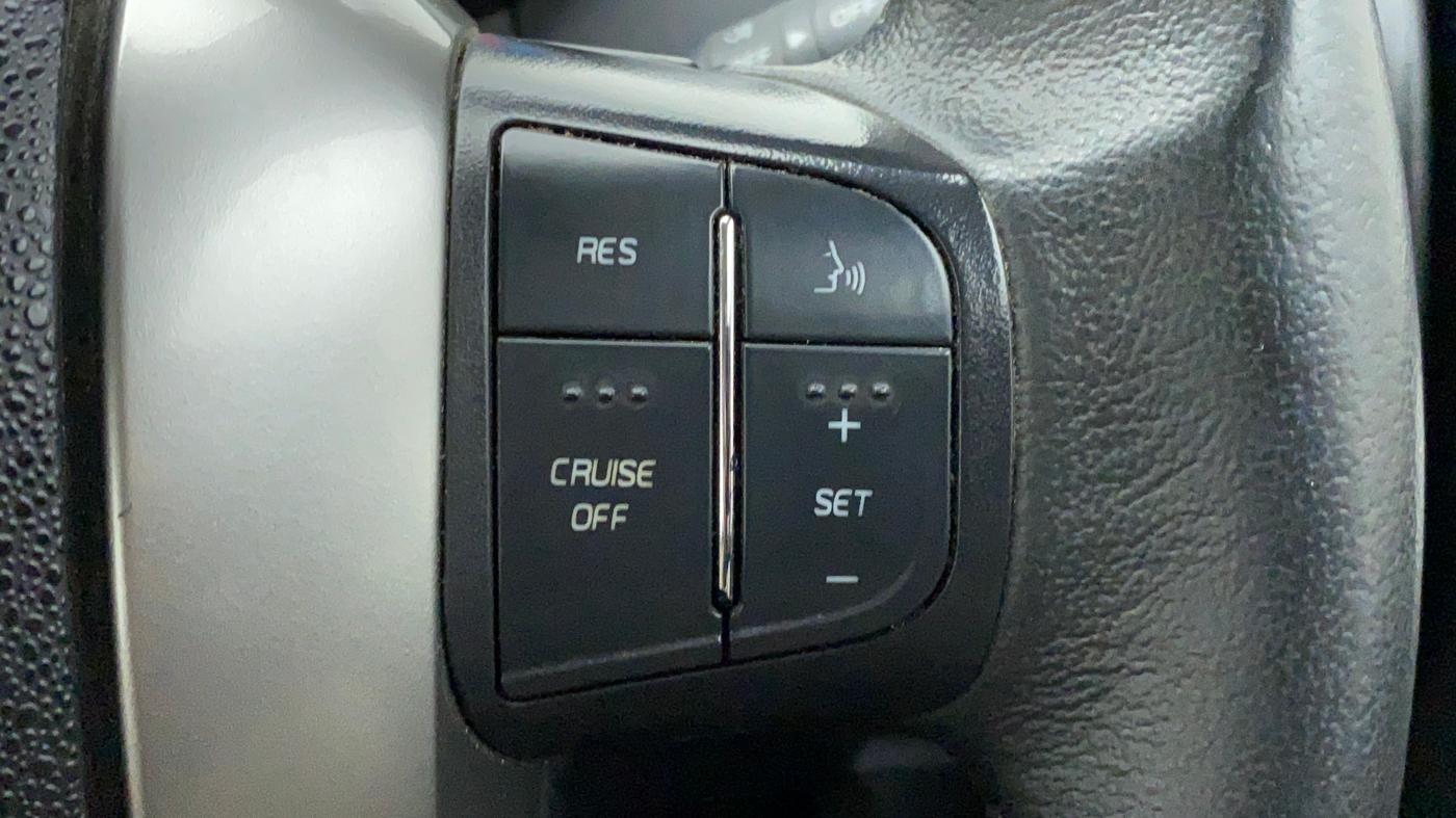 2019 Mahindra XUV500 W11 (O) AT, Diesel, Automatic, 29,100 km, Adaptive Cruise Control