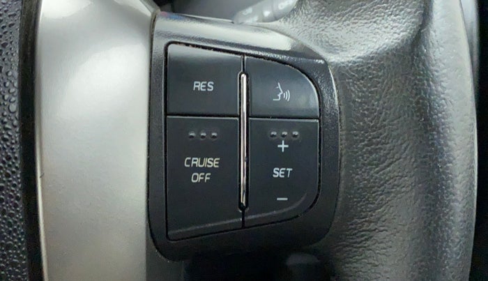 2019 Mahindra XUV500 W11 (O) AT, Diesel, Automatic, 29,100 km, Adaptive Cruise Control