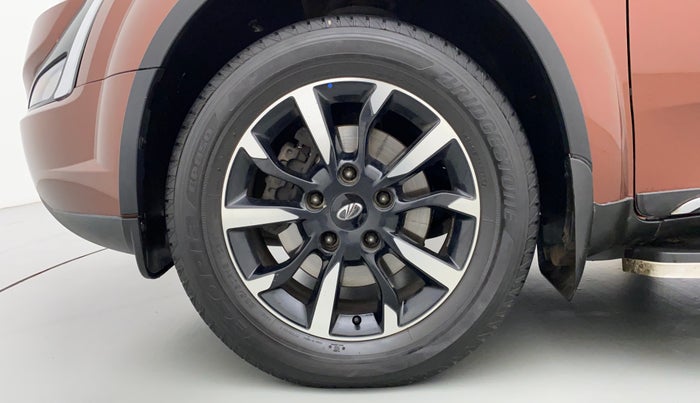 2019 Mahindra XUV500 W11 (O) AT, Diesel, Automatic, 29,100 km, Left Front Wheel