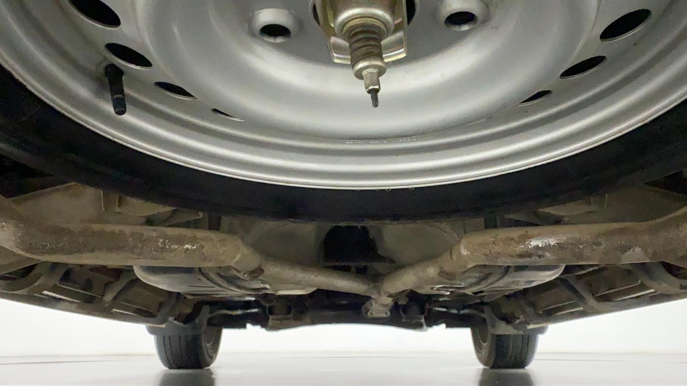 2019 Mahindra XUV500 W11 (O) AT, Diesel, Automatic, 29,100 km, Rear Underbody