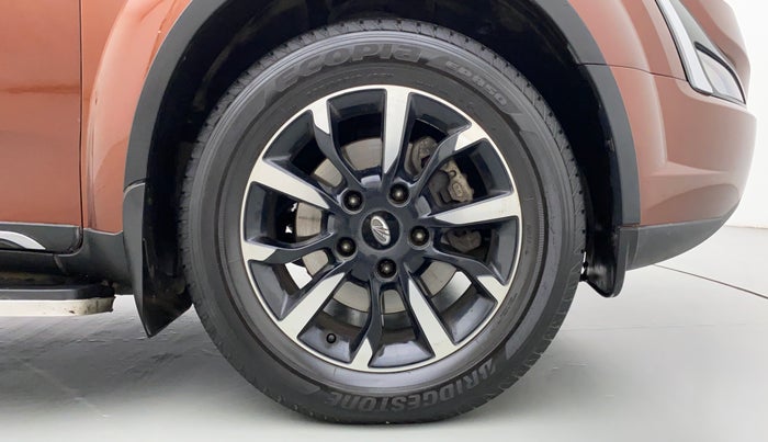 2019 Mahindra XUV500 W11 (O) AT, Diesel, Automatic, 29,100 km, Right Front Wheel