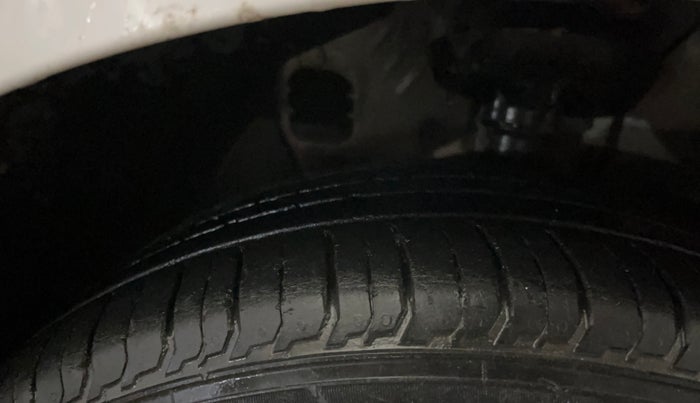 2023 Hyundai NEW I20 SPORTZ 1.2 MT, Petrol, Manual, 26,072 km, Left Front Tyre Tread