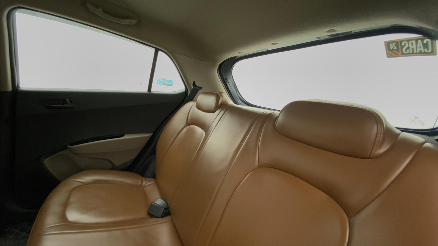 2019 Hyundai Grand i10 MAGNA AT 1.2 KAPPA VTVT, Petrol, Automatic, 42,652 km, Right Side Rear Door Cabin