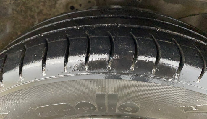 2017 Honda Amaze 1.2L I-VTEC S, Petrol, Manual, 60,920 km, Right Front Tyre Tread
