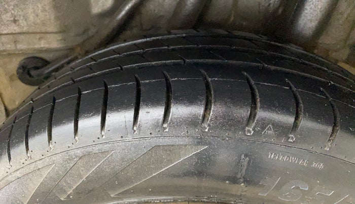 2017 Honda Amaze 1.2L I-VTEC S, Petrol, Manual, 60,920 km, Left Rear Tyre Tread