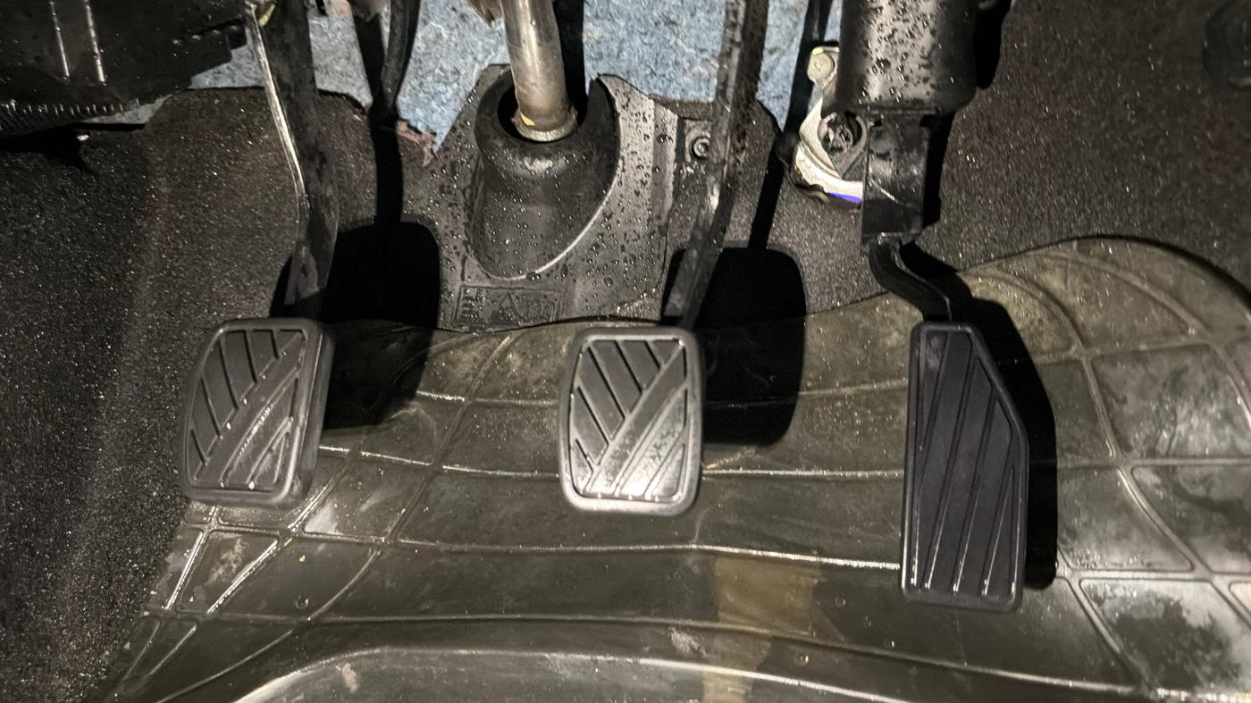 2022 Maruti IGNIS SIGMA 1.2, Petrol, Manual, 11,528 km, Pedals